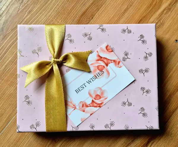 12 chocolate Gift pink